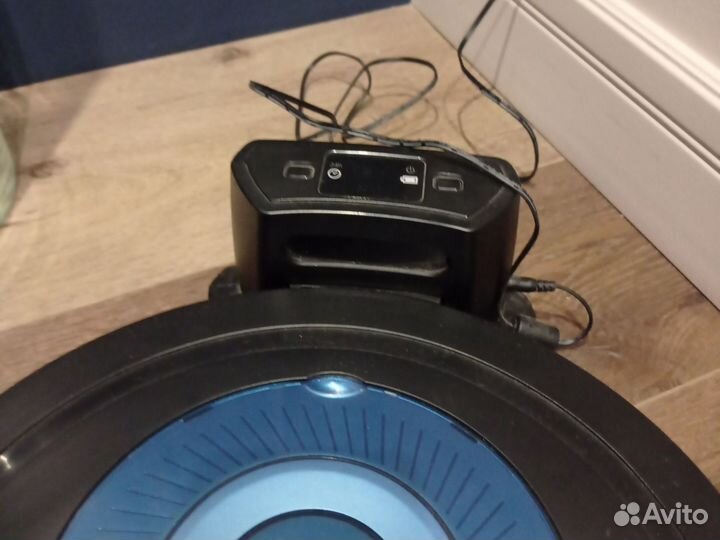 Робот пылесос Philips Tri Active XL