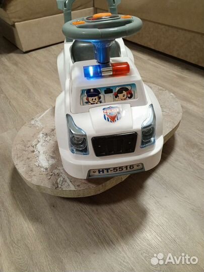 Машинка каталка толокар