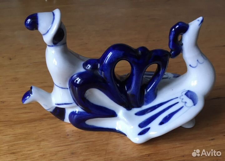 Фарфоровая статуэтка гжель