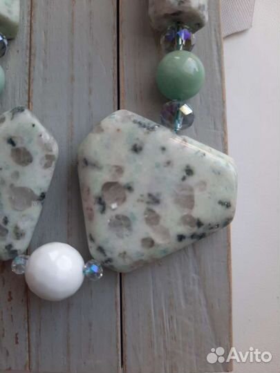 Комплект украшений из натуральных камней