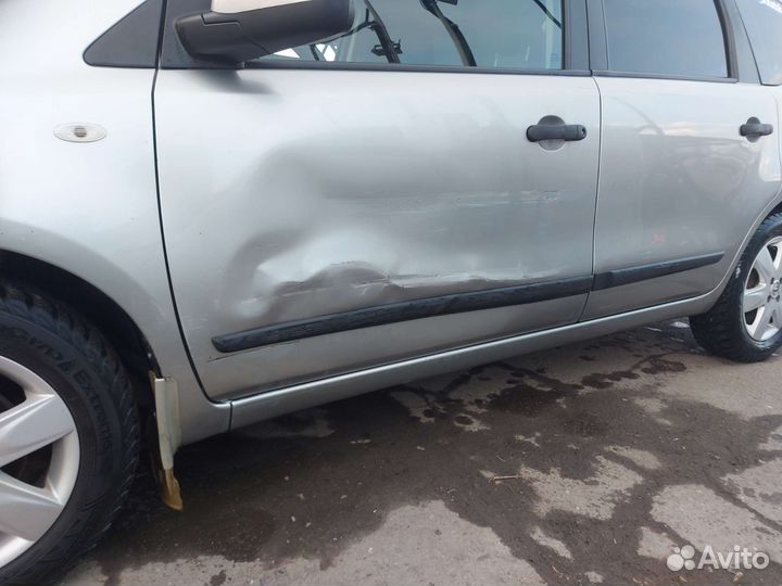 Дверь передняя левая nissa note e11