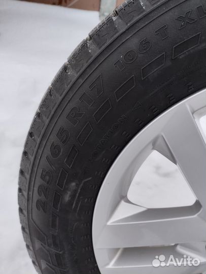 General Tire Exclaim 235/60 R17