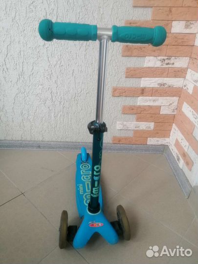 Самокат детский трехколесный Mini Micro Deluxe LED