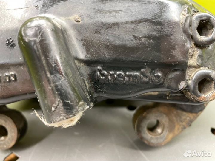 Суппорт передний левый Mercedes-Benz S-Class W220