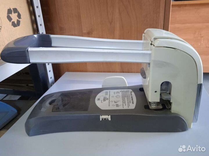 Дырокол, степлер офисный мощный