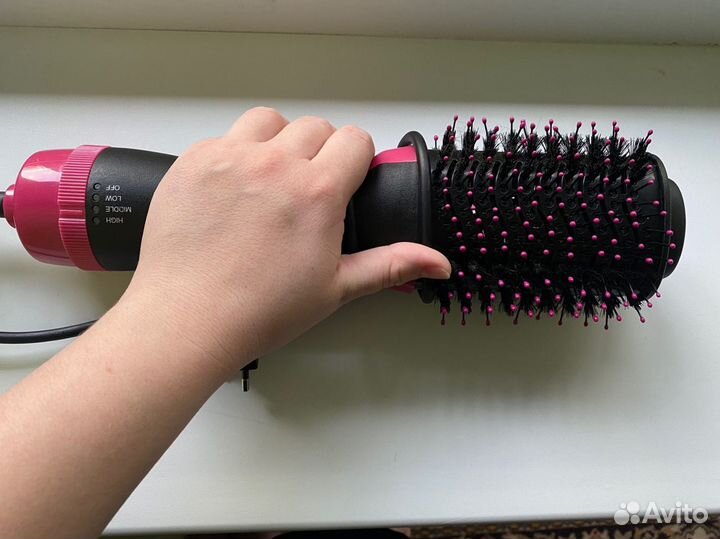 Фен-щетка для сушки и укладки волос