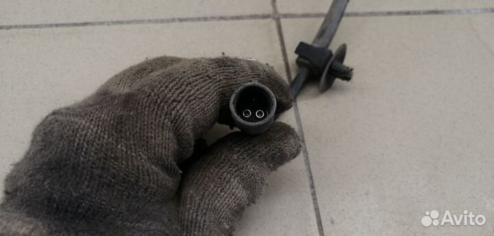 Датчик ABS передний левый Scenic 1996-1999