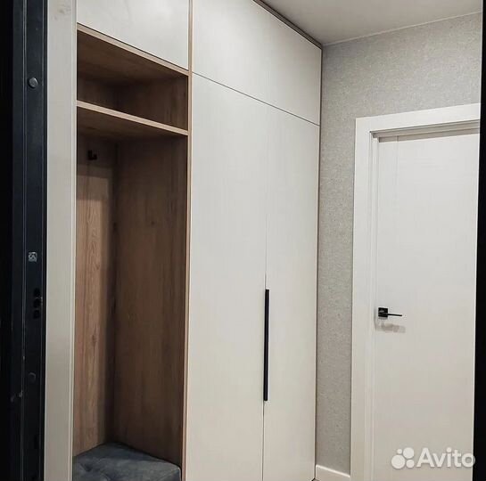 Шкаф двухстворчатый