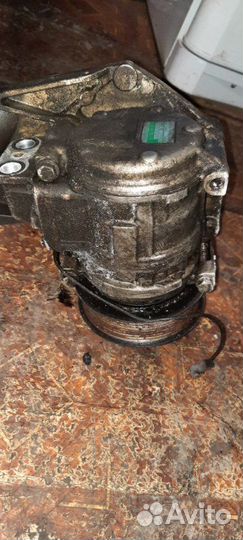 Компрессор кондиционера Mercedes-Benz Actros 3