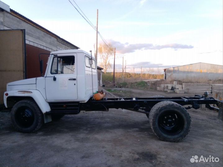 ГАЗ ГАЗель 3302 2.3 МТ, 2002, битый, 10 000 км