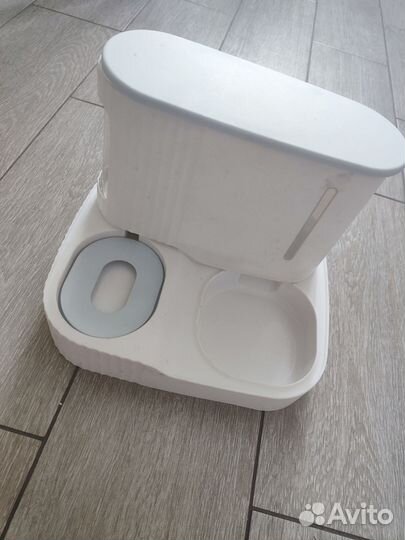 Кормушка для кошек