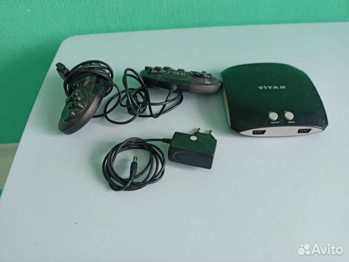 Игровая приставка Titan Титан