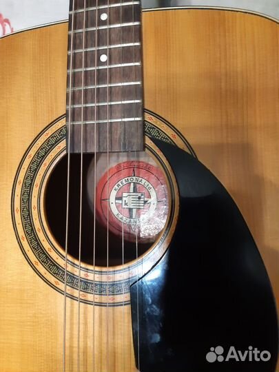 Акустическая гитара Кремона
