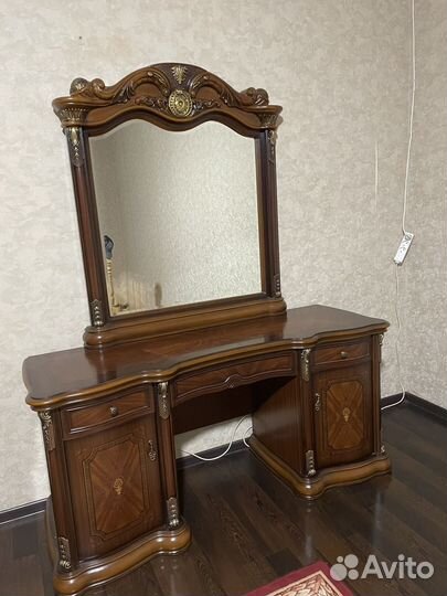 Спальный гарнитур бу