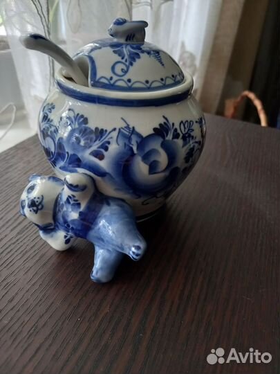 Фарфоровая посуда гжель