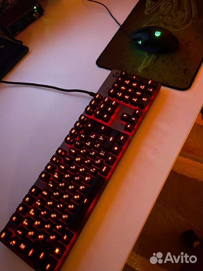 Клавиатура Logitech g413 + мышка и коврик