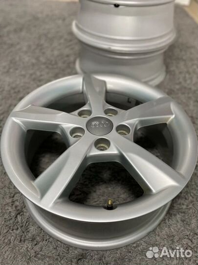 Литые диски r 16 Audi 8V0071496