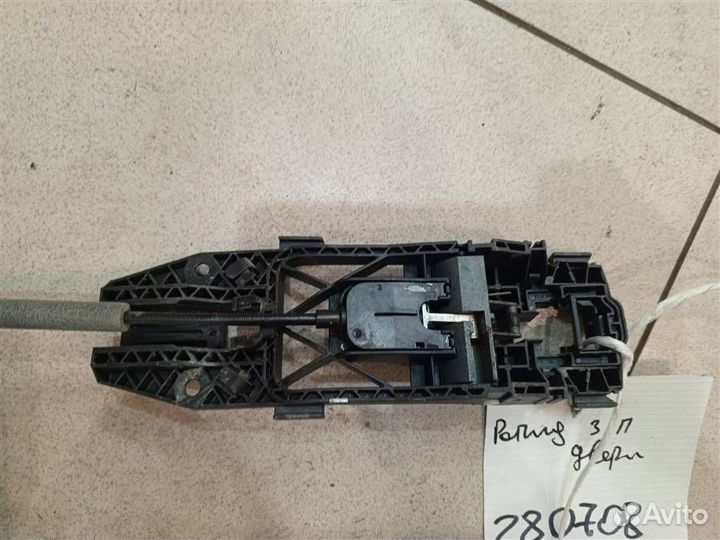 Кронштейн ручки задней правой Skoda Rapid 2012