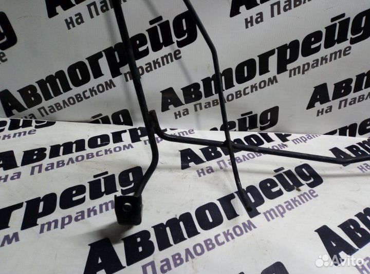 Крепление запасного колеса Toyota Ipsum ACM26