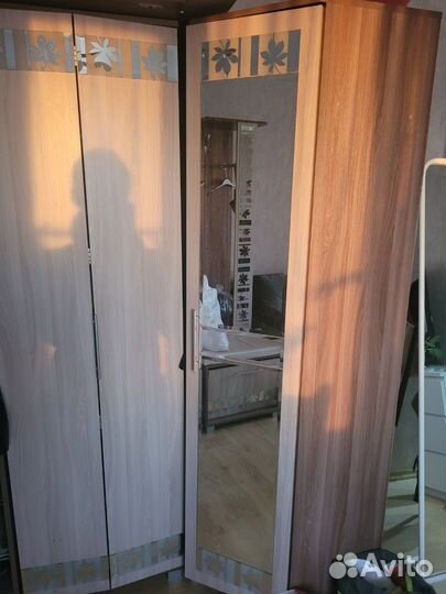 Стенка в прихожую