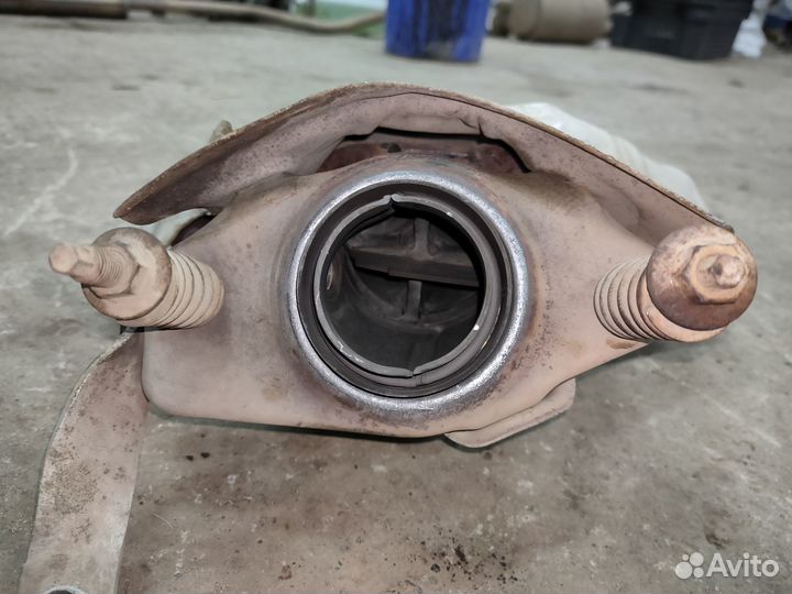 Выпускной коллектор LADA X-Ray