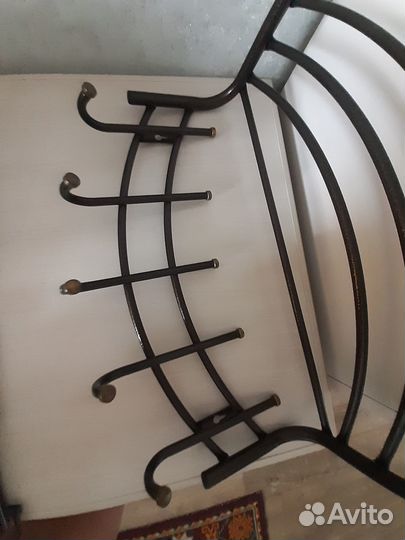 Вешалка настенная в прихожую