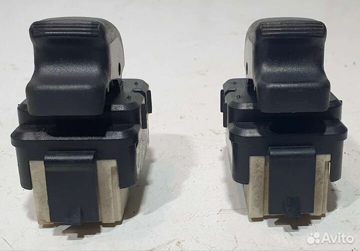 Кнопка стеклоподъемника задняя Mitsubishi Galant 8