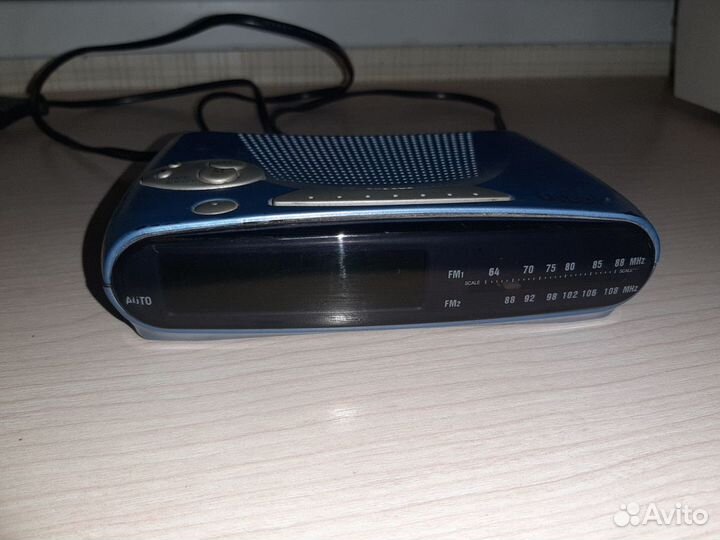 Радиочасы Vitek