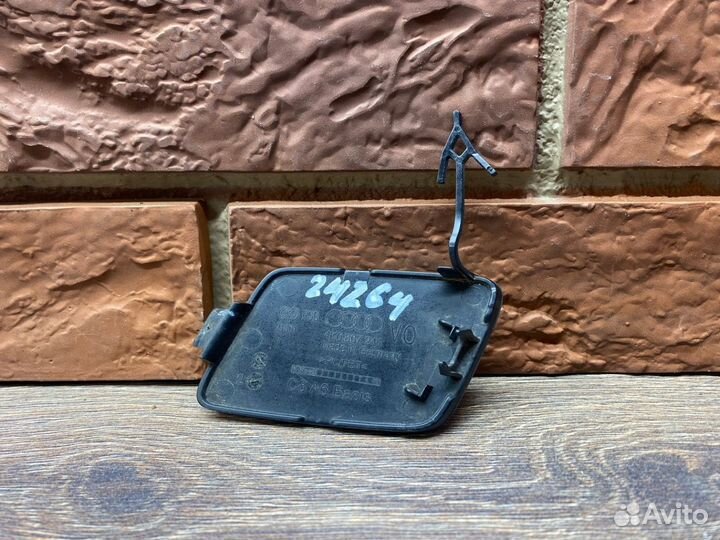 Заглушка буксировочного крюка пер Audi A6 C8 2018+