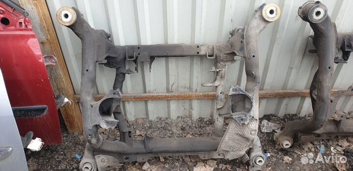 Подрамник мерседес w164