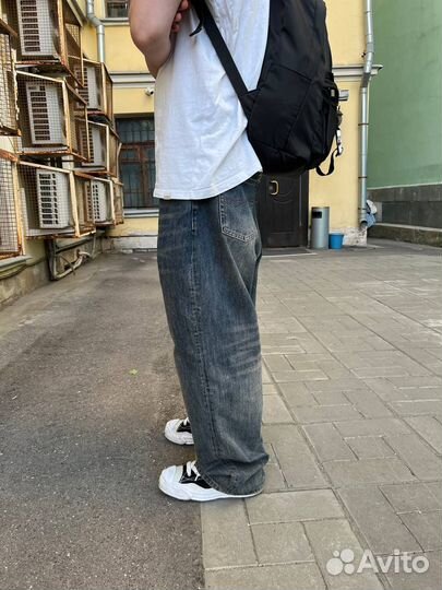 Джинсы Acne Studios type Balenciaga