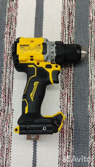 Шуруповерт DeWalt DCD800