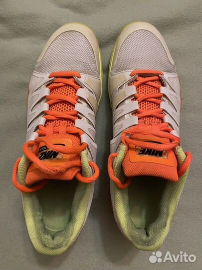 Теннисные кроссовки nike zoom