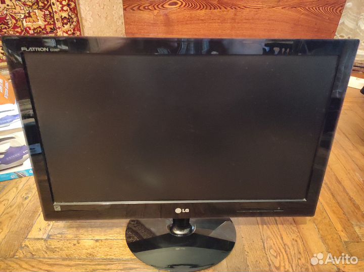 Монитор LG 24