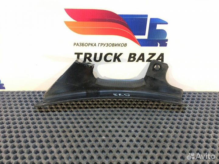 Кронштейн крыла правого правый Daf XF105