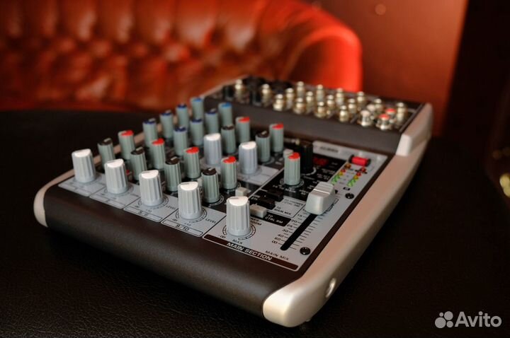 Микшерный Пульт Behringer + Аксессуары