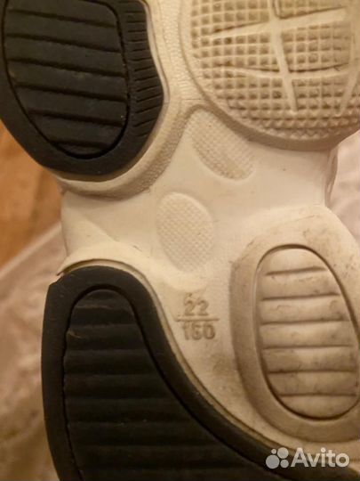 Кроссовки для девочки размер 22