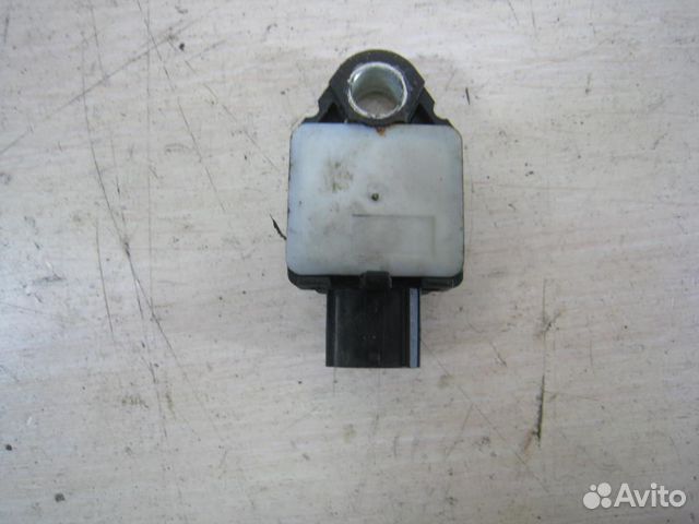 Датчик удара передний Mitsubishi Lancer 10 2010