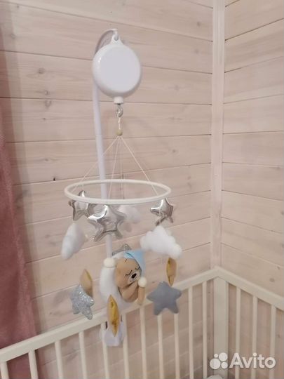 Мобиль в кроватку из фетра