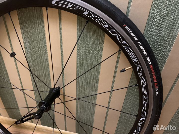 Шоссейные колеса Campagnolo Scirocco 35