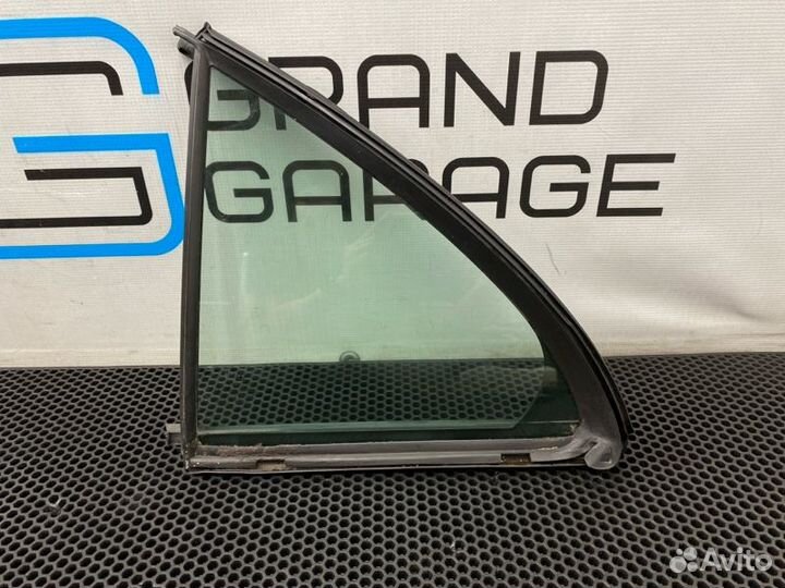 Стекла комплект задняя левая Mercedes-Benz C-Class