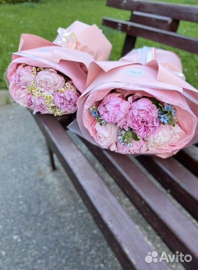 Пионы и незабудки Букеты Цветы Доставка