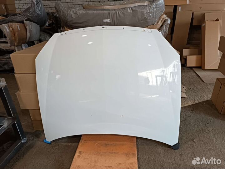 Капот приора белый (белое облако)