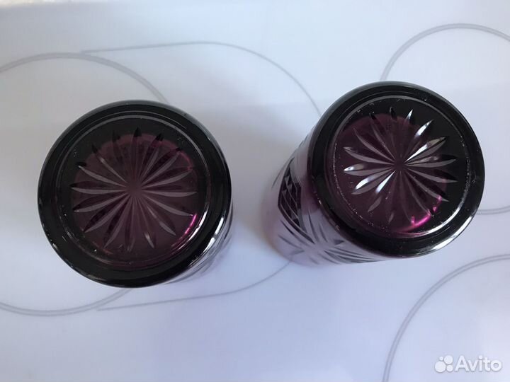 Стаканы из марганцевого стекла