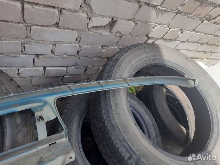 Решетка радиатора Hyundai Lantra J1