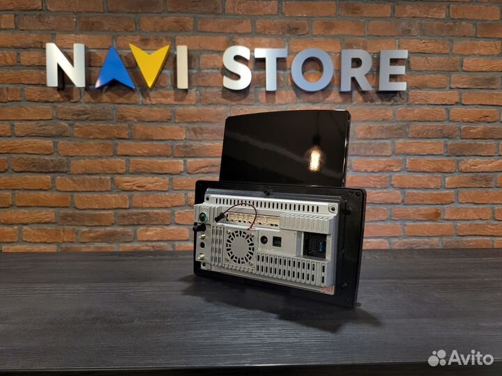 Магнитола андроид в стиле Tesla универсальная 2/32