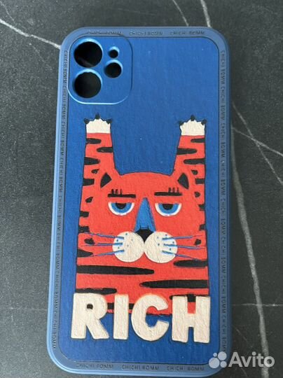 Чехол на iPhone 11