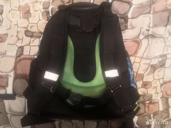 Школьный рюкзак