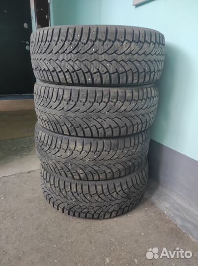 Formula Ice 215/55 R16 97T