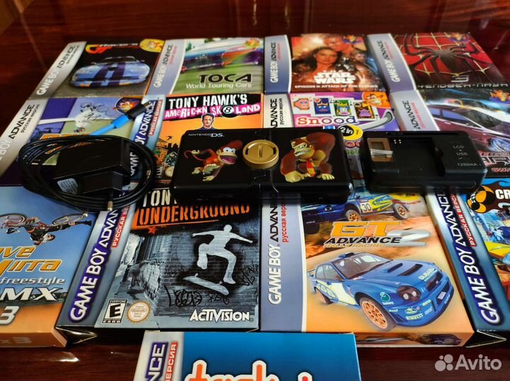Nintendo DS Lite + игры 11 штук + зарядка и чехол